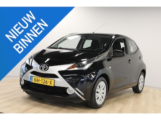 Toyota Aygo 1.0 VVT-i x-play | Cruise | Camera | Airco