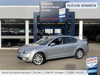 Skoda Octavia 1.4 TSI Greentech Ambition Businessline / NL-Auto / 140 PK / Cruise-Control / Trekhaak / Climate-Control / Radio-Bluetooth / Navi / Armsteun V+A / PDC-Achter / 16'' LMV / ENZ.