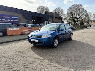 Renault Mégane 1.6-16V Tech Line NIEUWE APK!