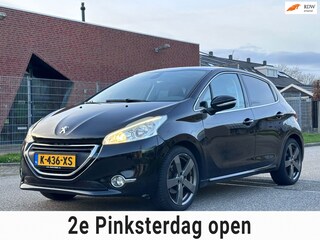 Peugeot 208 1.2 VTi Allure 5DR*Navigatie*Panoramadak*Stoelverwarming*Cruise*Clima*LM velgen*Parkeersensoren*