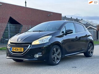 Peugeot 208 1.2 VTi Allure 5DR*Navigatie*Panoramadak*Stoelverwarming*Cruise*Clima*LM velgen*Parkeersensoren*