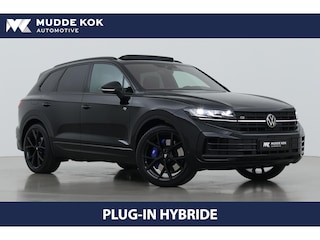 Volkswagen Touareg 3.0 TSi eHybrid 4MOTION R Edition | NIEUW | Nachtzicht | Massage | Panoramadak | 22 Inch | Luchtvering | Trekhaak