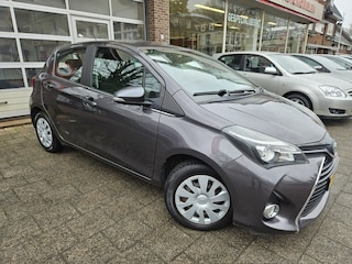 Toyota Yaris 1.0 VVT-i Aspiration Navigatie