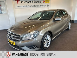 Mercedes-Benz A-klasse 180 Prestige Sport | Apple carplay | Cruise control | Stoelverwarming | Climate control | Parkeensensoren v+a | Half-Lederen bekleding | Elek. inklapbare spiegels | Navigatie | Xenon