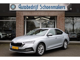Skoda Octavia 1.0 e-TSI Business Edition Plus STOELVERW. SFEERVERL. CARPLAY CAMERA DIGITAL-DASH ACC DAB LANE-ASSIST 2XPDC 17''LMV