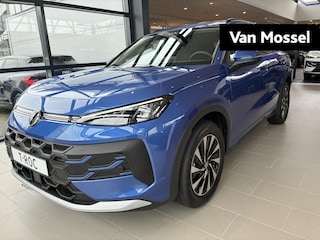 Volkswagen T-Roc 1.5 eTsi Life First Edition 116 PK Automaat | LED Koplampen | Camera | Apple Carplay | 17" Lichtmetalen velgen | Ruiten getint | Android Auto | Stoelverwarming | Adaptive cruise control | Climate control | Stuurverwarming |
