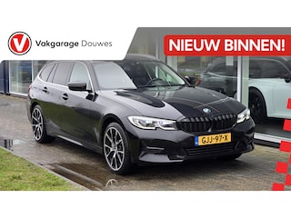 BMW 3-serie Touring 330e High Executive | Automaat | Harman & Kardon | HUD | 1/2 Leder | PDC | Camera | Keyless