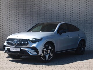 Mercedes-Benz GLC 300e 4-Matic Sport Edition | AMG Line | Distronic | Memory pakket | Panoramadak | Head-up display | 360 Camera | Trekhaak | Burmester 3D surround sound | Stoelverwarming | Nightpakket