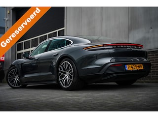 Porsche Taycan 79 kWh Sport-Chrono 327 pk / Marge-Auto/ NL-Auto/ Dealer.Ond/ Passenger-Display/ Lucht-Vering/ Sport-Stoelen/ Stoel.Verw. 20'' LMV