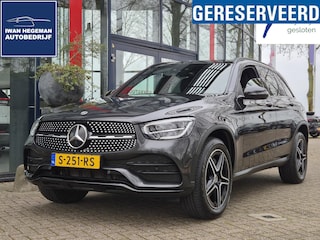 Mercedes-Benz GLC 300e 4MATIC Premium Plus | Wegkl. Trekhaak | Panoramadak | Navigatie | PDC + Camera | ECC | LM velgen