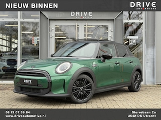 Mini Cooper 1.5 Camden Edition |Pano|Leer|British racing green - Black exterior
