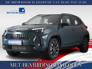 Toyota Yaris Cross 1.5 Hybrid 130 Dynamic | Safety/ Winter Pakket | Dodehoekdetectie | Parkeersensoren Voor en Achter | Stuurwiel- En Stoelverwarming | Botsherkenning | Grootlichtassistent