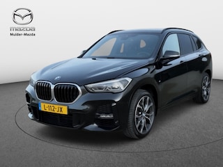 BMW X1 sDrive20i High Executive M-pakket | Panoramadak | Leder