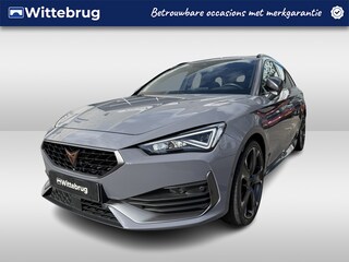 Cupra Leon 1.4 e-Hybrid 245pk Performance DSG Automaat Panoramadak / 19"LM velgen / Apple CarPlay / Achteruitrijcamera / Navigatie