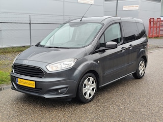 Ford Tourneo Courier 1.0 Titanium