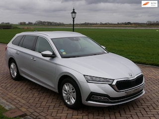 Skoda Octavia Combi 2.0 TDI DSG7 AMBITION 110kW CLIMA ** 11499 NETTO **