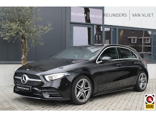 Mercedes-Benz A-klasse 180 Business Solution AMG | Rear View Cam. | CarPlay | Stoelverw. | Trekhaak Afn. |
