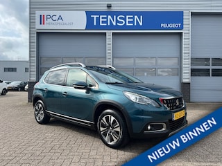 Peugeot 2008 1.2 110PK Allure | Navigatie | Panoramadak | Climate control | Trekhaak | Parkeersenoren |