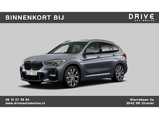 BMW X1 xDrive25e Bus Ed Plus M-Sport |Pano|HUD|HiFi|Cam|Sfeer|19"|Storm Bay|