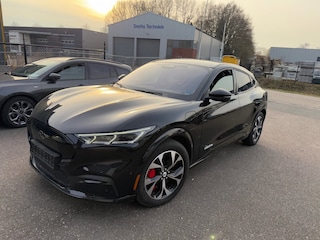 Ford Mustang Mach-E Extended First Edition AWD 98 kWh Panorama, Navi, Winter pack BOMVOL!