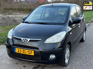 Hyundai i10 1.1 i-Catcher 5-Drs Airco Electric pakket Andriod scherm ABS EBD LMV 14" Afneembare trekhaak Dealeronderhoud Nw Apk!