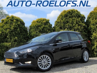 Ford Focus Wagon 1.5 Titanium *Navigatie*Trekhaak*