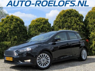 Ford Focus Wagon 1.5 Titanium *Navigatie*Trekhaak*