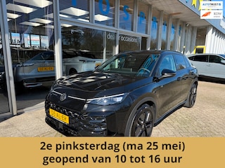 Volkswagen T-Roc 1.5 TSI MILD HYBRID R-Line 150PK / ACHTERUITRIJCAMERA / ELEKT ACHERKLEP