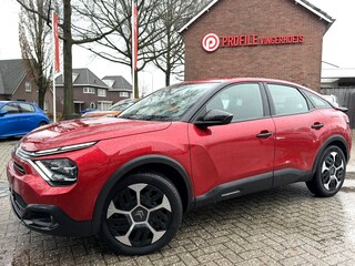 Citroën C4 Benzine 130 Pk *** Hele Mooie *** * Navigatie * Achteruitrij Camera * Climate & Cruise Control * Apple Carplay / Android Auto * Vingerhoets; Vierde Generatie Eersteklas Service. Al meer dan 100 jaar een begrip in de Brabantse Kempen.