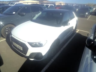 Audi A1 30 TFSI S Edition - Black Edition - 18'' - Sensoren - Camera - Ambience