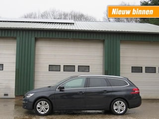 Peugeot 308 1.2 e-THP Blue Lease Executive