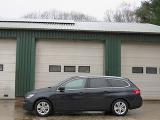 Peugeot 308 1.2 e-THP Blue Lease Executive