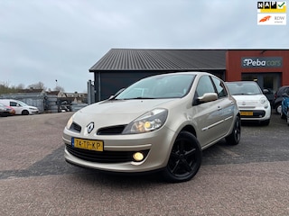 Renault Clio 1.6-16V Initiale