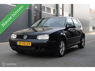 Volkswagen Golf 1.6 Highline Trekhaak Vol. Onderhouden
