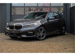 BMW 118i Executive Edition Apple Carplay, M sport wielen