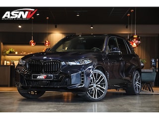BMW X5 XDrive50e, **8 STUKS**, 490 PK, Pano/Sky/Lounge, Comfort/Seats, M/Sports/Pakket, H&K, 22'''/742, Zilver/Black, 53DKM!!