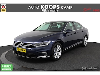 Volkswagen Passat Sedan 1.4 TSI GTE Highline 218 PK Plug-in hybride | Elec. stoelen met verwarming | Trekhaak afneembaar | Adaptieve cruise controle | PDC | 17LMV | DEALER-STAAT