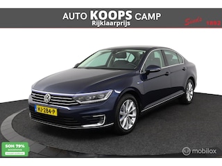 Volkswagen Passat Sedan 1.4 TSI GTE Highline 218 PK Plug-in hybride | Elec. stoelen met verwarming | Trekhaak afneembaar | Adaptieve cruise controle | PDC | 17LMV | DEALER-STAAT