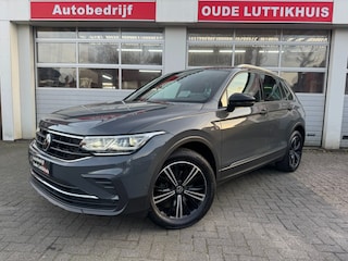Volkswagen Tiguan 1.5TSI 150PK DSG Active IQ-Light Virtual Camera ACC Trekhaak Navi