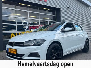 Volkswagen Polo 1.0 Trendline - Navigatie I Airco I PDC I LED I Nwe Sport velgen 18 inch I Veiligheid pakket I Trekhaak