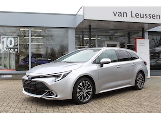 Toyota Corolla HYBRID 140 EL-ACHTERKLEP STOEL-STUUR & RUITENWISSERS VERW. PARK.SENSOREN V+A KEYLESS HALF-LEDER
