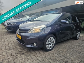 Toyota Yaris 1.3 VVT-i Aspiration | 2E EIGENAAR | 12MND GARANTIE | CAMERA | AIRCO | ELEC RAMEN |