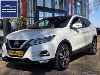 Nissan Qashqai 1.2 N-Connecta | Trekhaak | Panodak | Navigatie | Climate Control | Parkeersensoren | Camera | Cruise Control