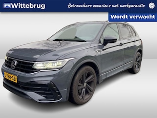 Volkswagen Tiguan 1.5 TSI R-Line Business+ / Panoramadak / Black Style / 19" LMV / Carplay / Camera / Stuur en Stoelverwarming