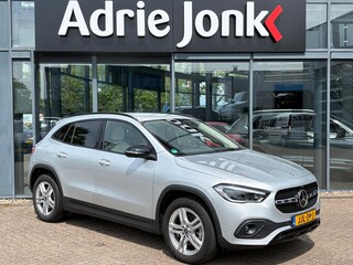 Mercedes-Benz GLA 250 e AMG Line AUTOMAAT | TREKHAAK | HYBRIDE | PARKEER ASSISTENT | 360gr CAMERA | WIDE SCREEN | CREME LEATHER PACK INTERIEUR | UNIEKE AUTO | LAGE KM STAND 53.801km |