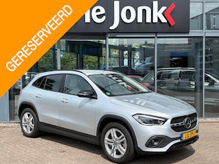 Mercedes-Benz GLA 250 e AMG Line AUTOMAAT | TREKHAAK | HYBRIDE | PARKEER ASSISTENT | 360gr CAMERA | WIDE SCREEN | CREME LEATHER PACK INTERIEUR | UNIEKE AUTO | LAGE KM STAND 53.801km |