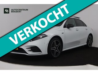 Mercedes-Benz A-klasse 250 e Business Solution AMG Limited (PANORAMADAK, TREKHAAK, STOELVERWARMING, SFEERVERLICHTING, CAMERA)