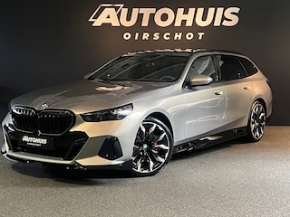 BMW 5-serie Touring 520i High Executive Edition M Stuurverwarming/Bower&Wilkins/21"/Glazendak/Trekhaak/ 360Camera/M Gordels/