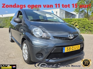 Toyota Aygo 1.0 VVT-i 5drs, NAP! Airco! Lm Velgen! Apk 12-2026! Zondag OPEN!