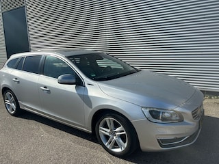 Volvo V60 2.4 D6 AWD Plug-In Hybrid Summum | SCHUIFDAK | WINTERPAKKET